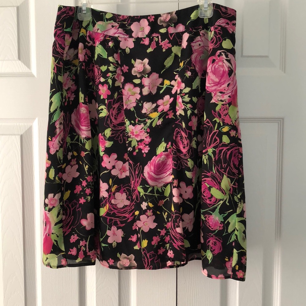 Floral skirt size 14